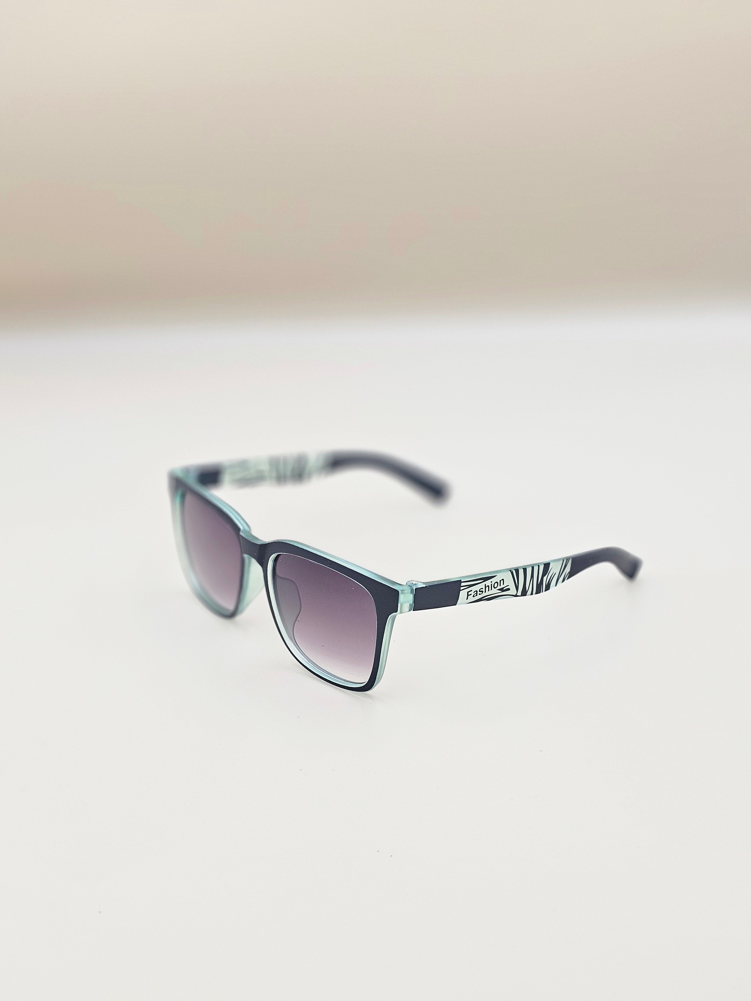 Zebra Stripe Wayfarer Sunglasses – Kids Sporty Shades