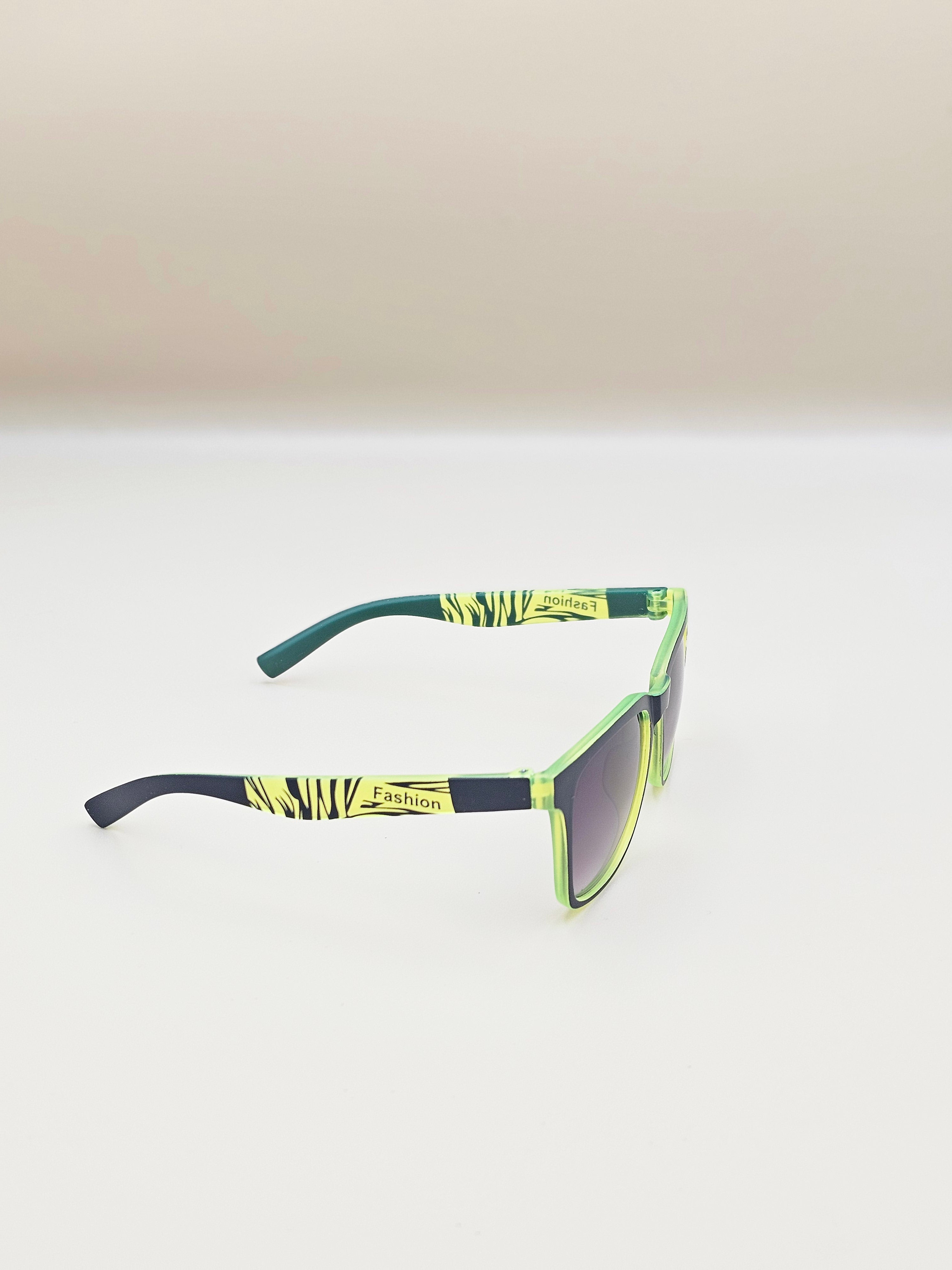 Zebra Stripe Wayfarer Sunglasses – Kids Sporty Shades