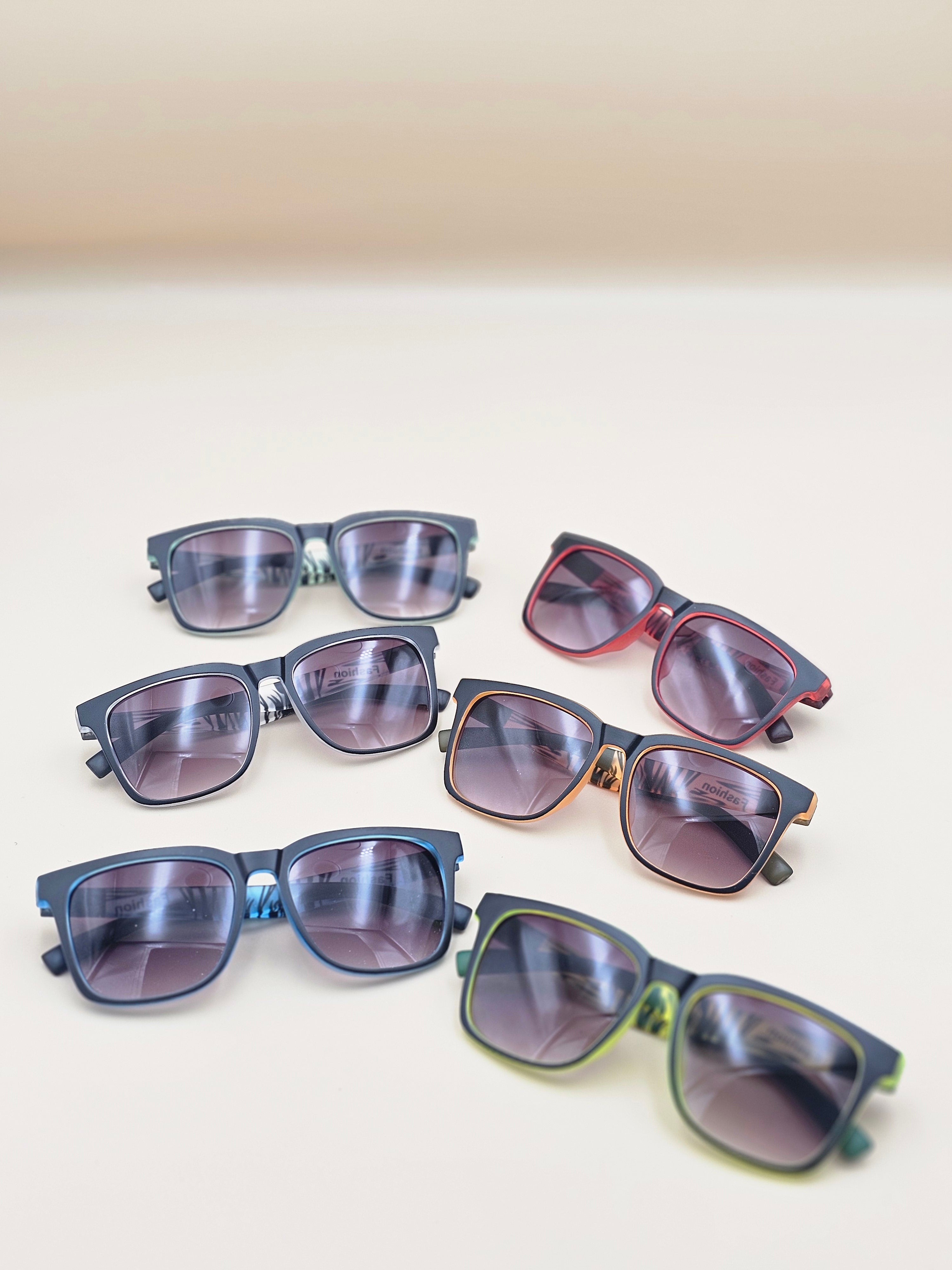 Zebra Stripe Wayfarer Sunglasses – Kids Sporty Shades