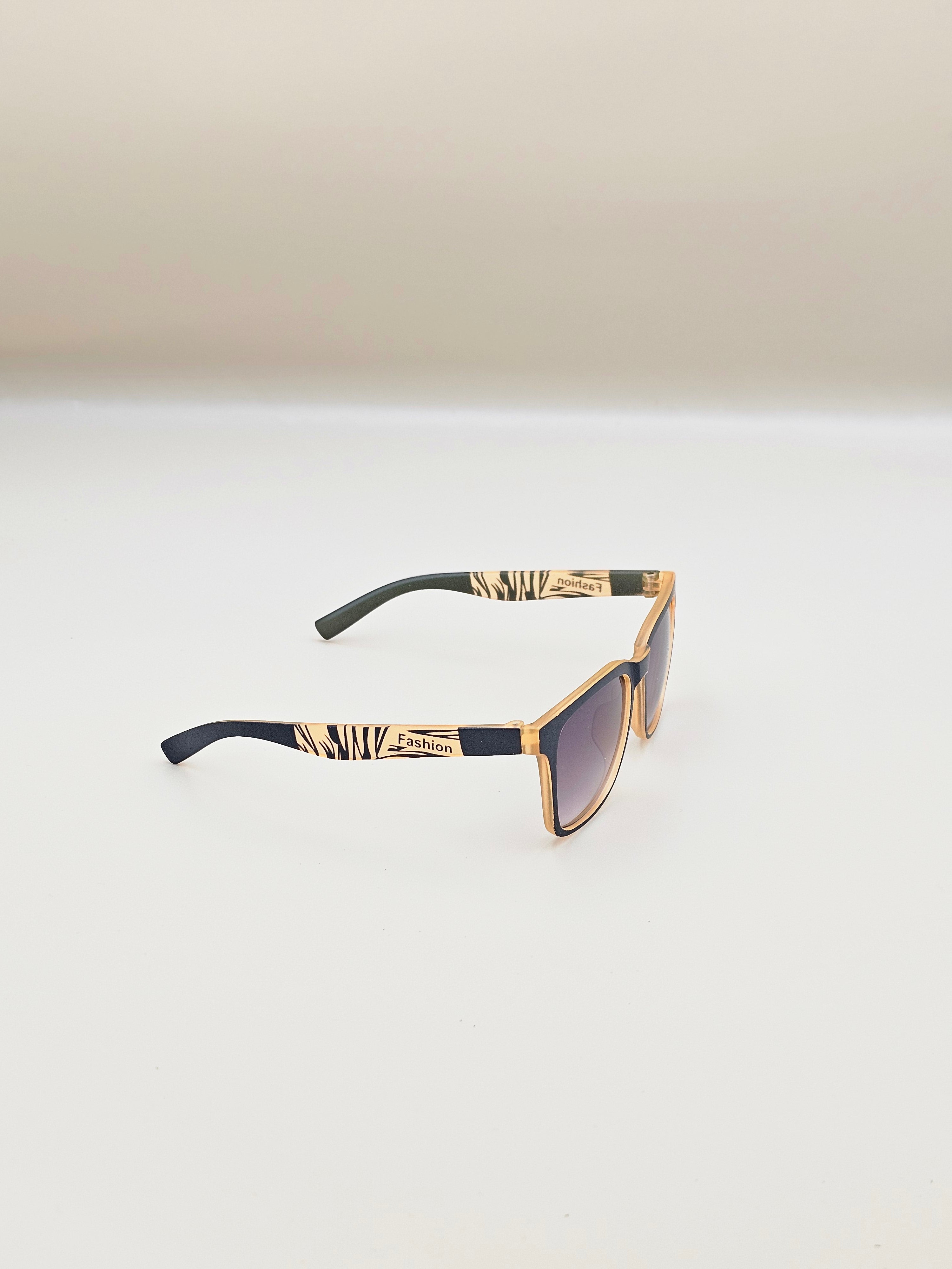 Zebra Stripe Wayfarer Sunglasses – Kids Sporty Shades